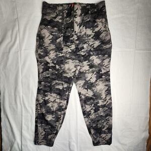 Spanx Pants Women 1X Camo Gorpcore Plus Size Cargo Joggers Stretch Waist Pull On